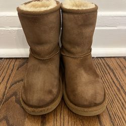 Uggs Girls Size 1