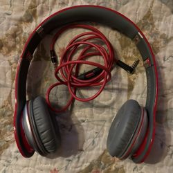 Beats Solo HD.  Wired