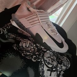 Nike shoes size 10 men