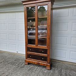 Vintage Baker Furniture Italian Provincial Maple Bibliotheque Bookcase / Display / China Cabinet

