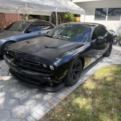 Dodge Challenger 