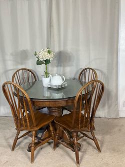 Charming Kitchen Dining Table with 4 Chairs PERFECT FOR APARTMENT