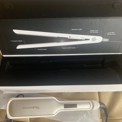 1” Ceramic Straightener Dual Voltage Retail $27 P/up Sheepshead Bay Brooklyn NY