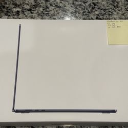 New Apple MacBook Air M4 15” 256GB 16GB RAM Midnight