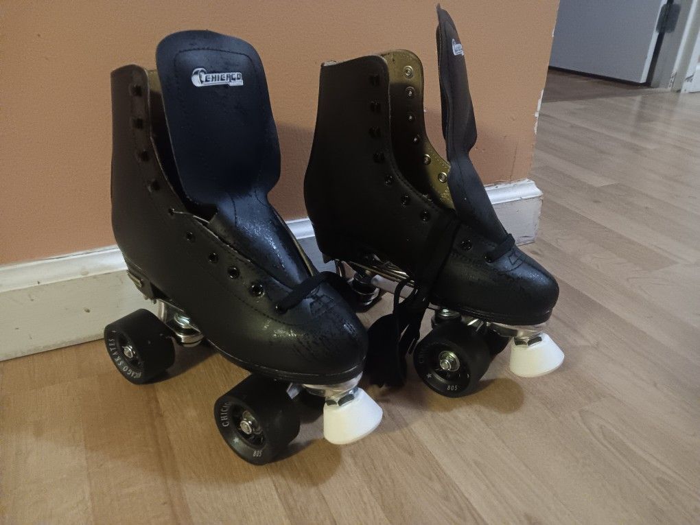 Chicago Skates Size 6 Brand New