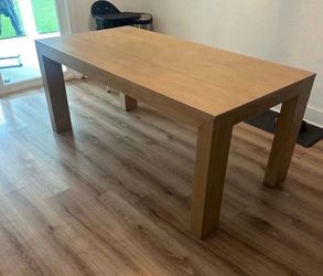 Dining Room Table ($500 OBO)