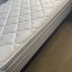 Mattress Full Size Very Gently Used In A Guest  Like New