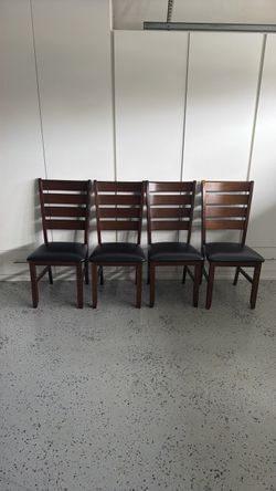 5$ Chairs