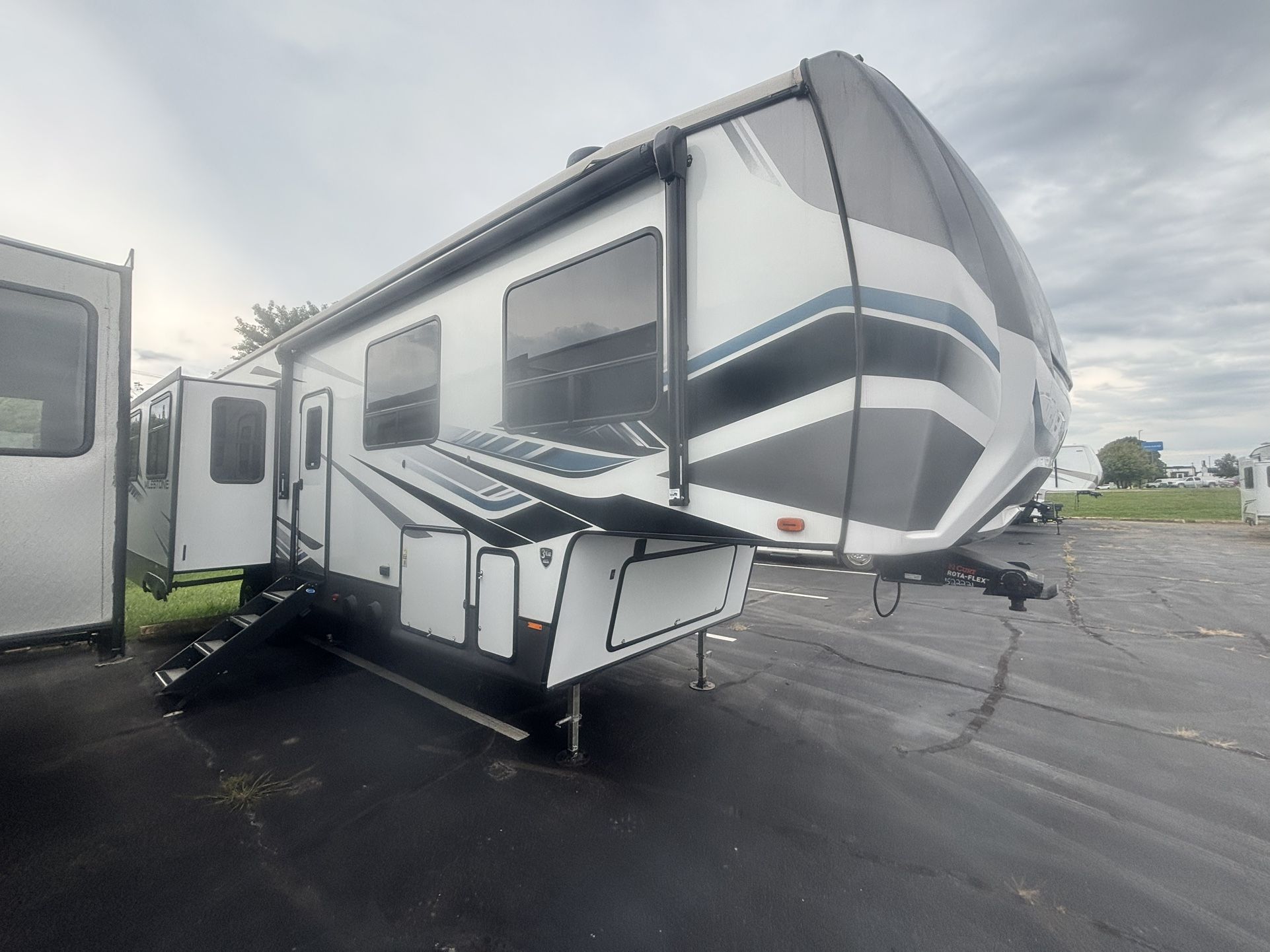 2023 Heartland Milestone