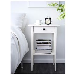 2 Simple white nightstands