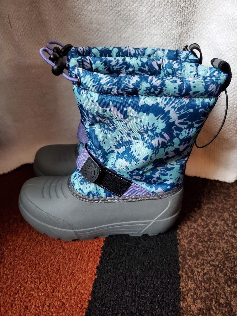 Kids Snow Boots   Size 12. Brand New.