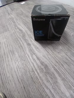 Ice bucket