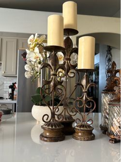 Kirkland home candle set and matching canister set