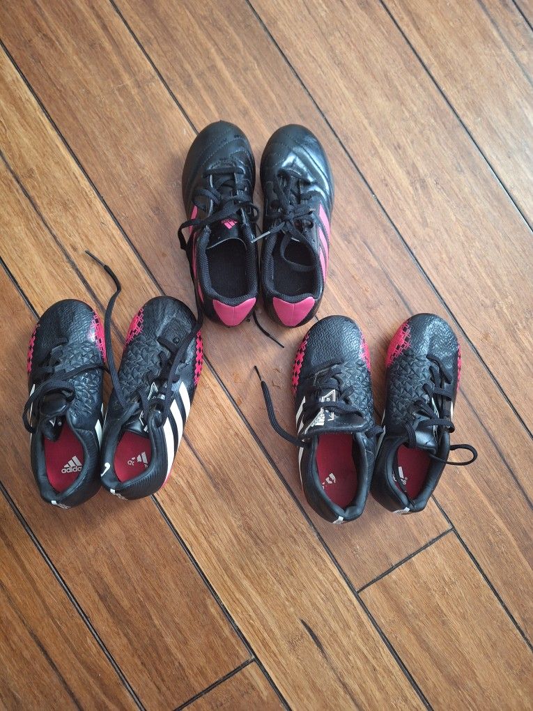 Girls Cleats