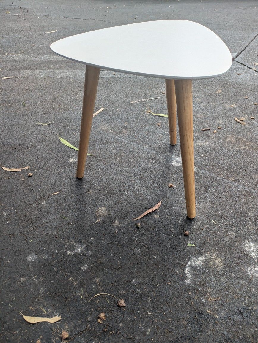 FREE Mid Century Side/End Table