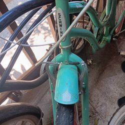 Schwinn Perla beach cruiser 26 in