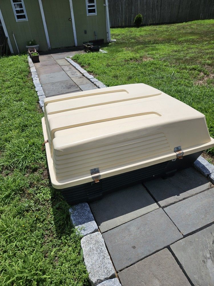 Car Roof Top Cargo Carrier - Very Good Conditions ( Big )
