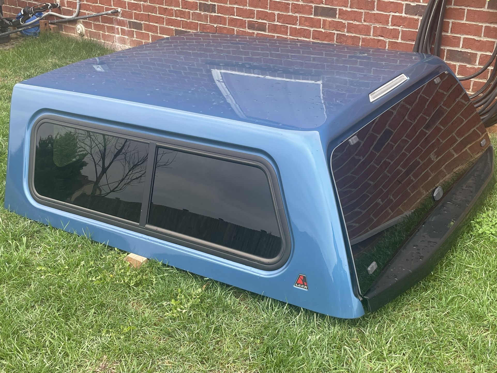 Leer 100XR Shell For F150 5.5’ Bed