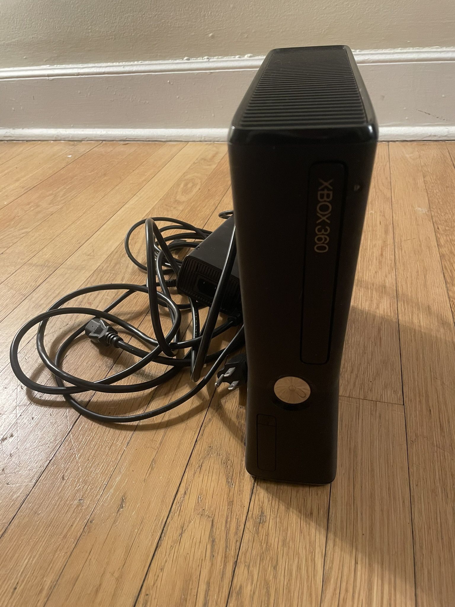 Xbox 360 Elite (2011) 4GB