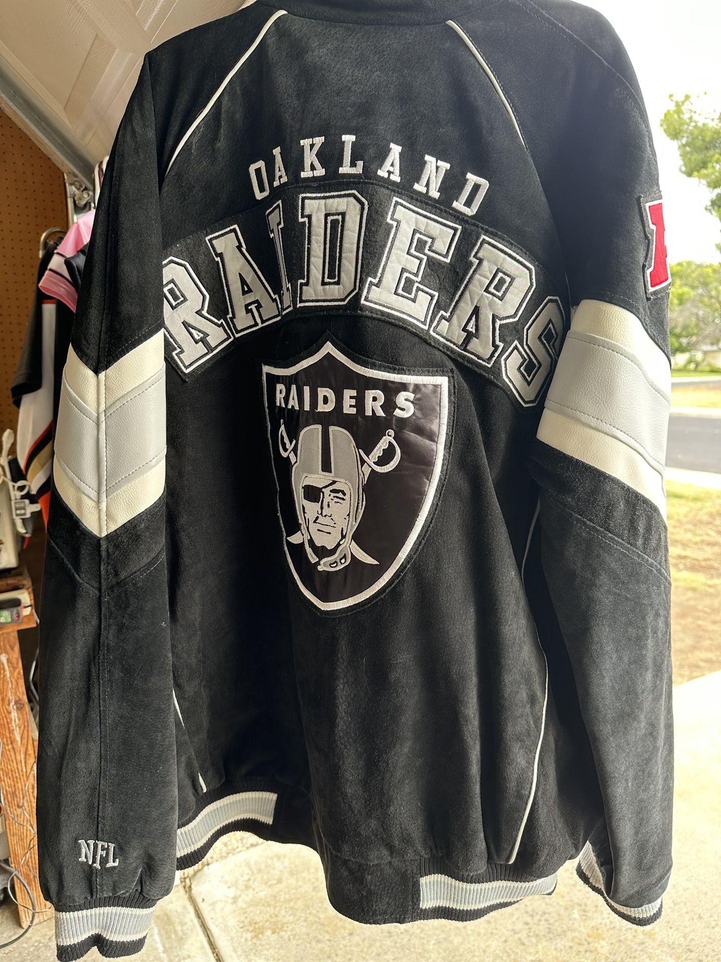 Raiders Suede And Leather Jacket 2xl for Sale in Fresno, CA - OfferUp