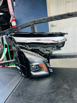 Chevrolet Equinox 2025-2026 right passenger side headlight Oem
