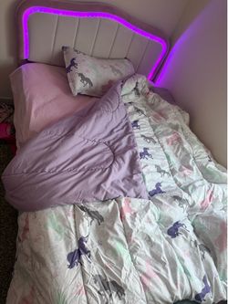 Full size bed