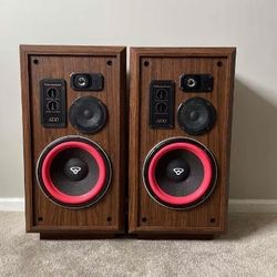Cerwin Vega AT-10 Floor Speakers 