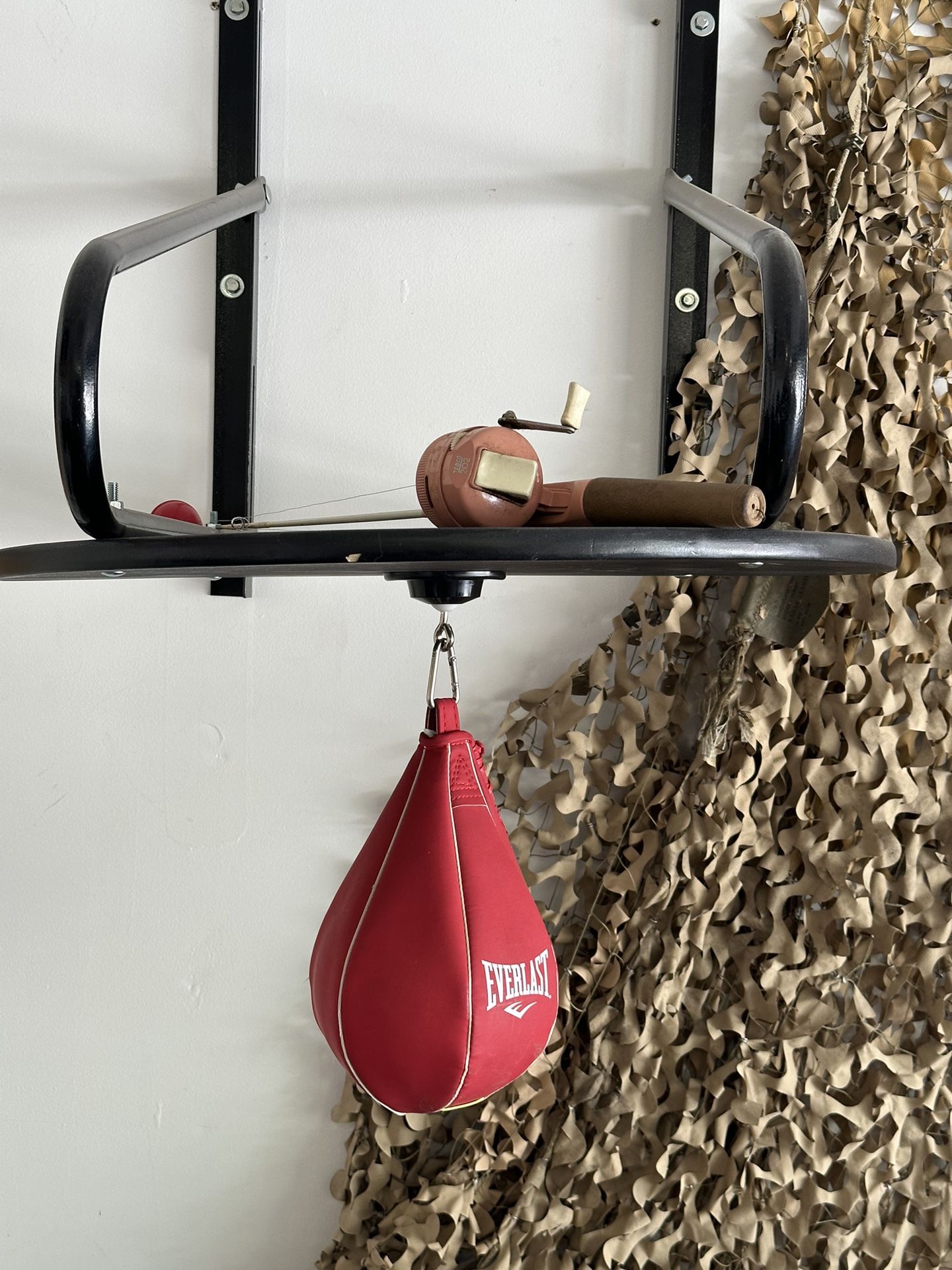 Everlast Speed Bag And Wall Mount
