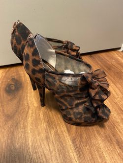 Brand New Woman’s Chinese Laundry brand Brown High Heel Shoes Up for Sale