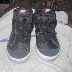 Nike blazers ,Black And White Size 10C