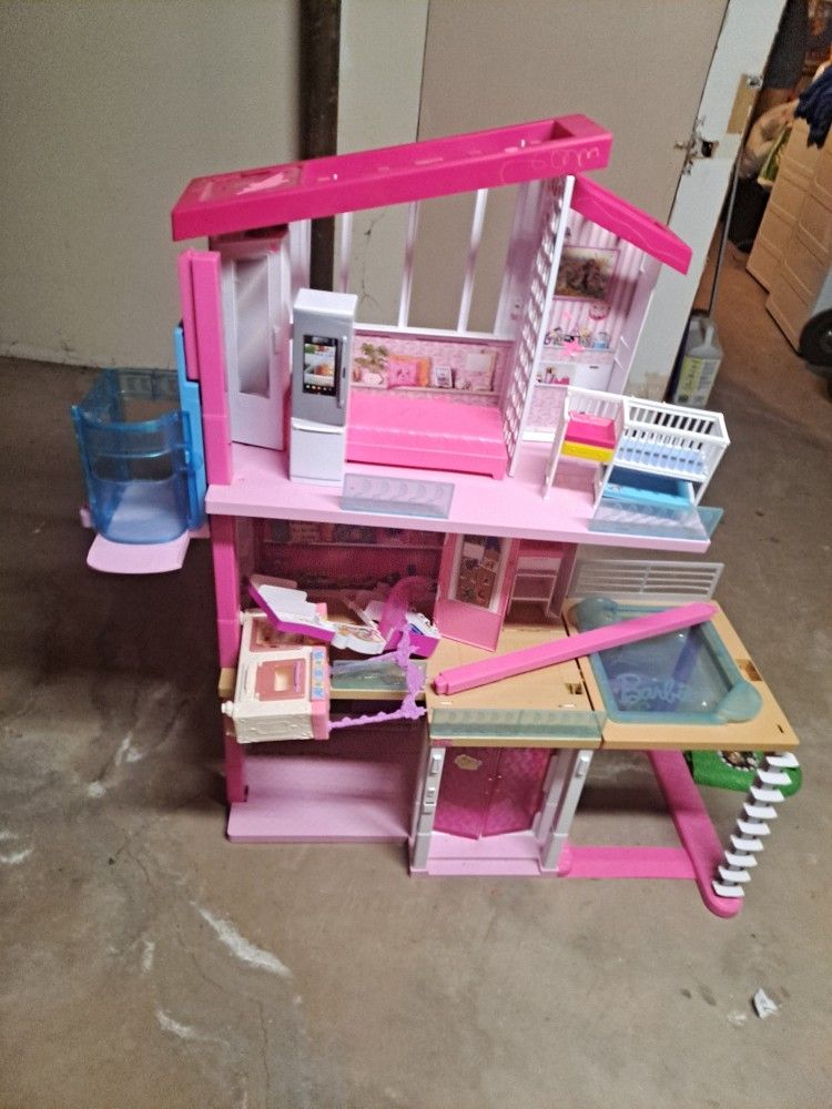 Barbie Dream House