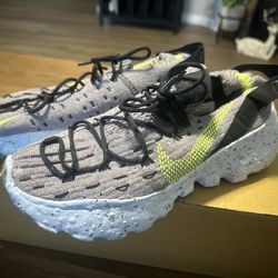 Nike Space Hippie 04 Size 8