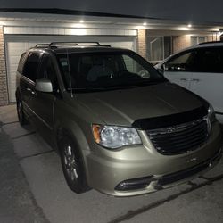 2011 Chrysler Town & Country