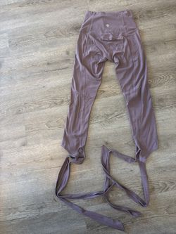 Lululemon Mauve Stirrup Leggings - Size 2 - Like New