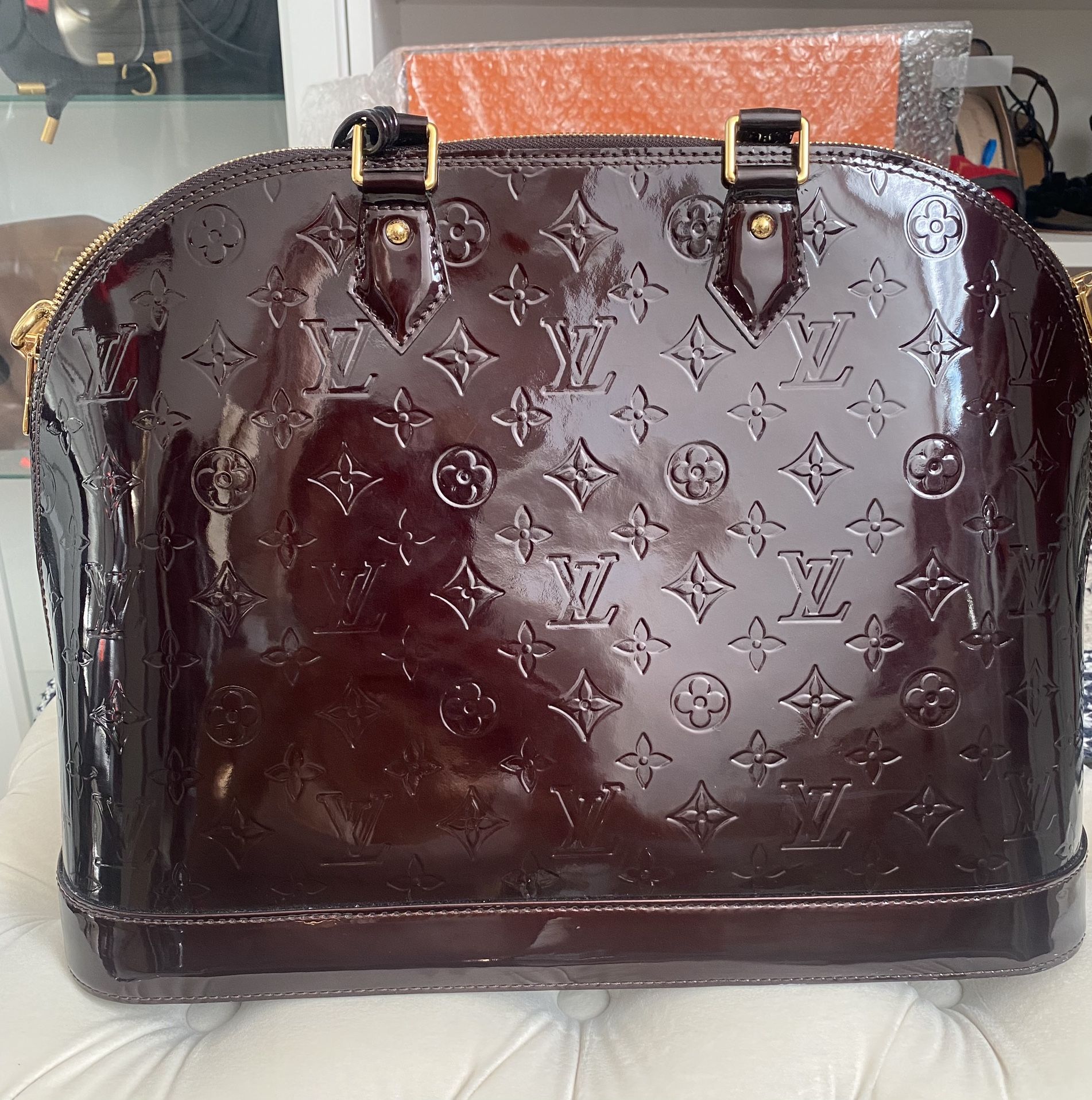 LOUIS VUITTON Alma GM Monogram Vernis Satchel Bag Amarante Maroon Lock Key