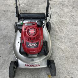 Lawn Mower Honda  Self Propelled With Speed Control  Double Blades Easy Cut  Start Up  In One Pull Works Perfect 
