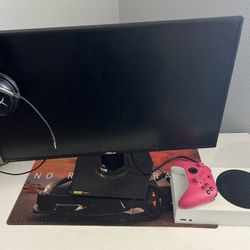 Monitor, Xbox One S, Controller And Headset