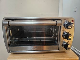 Oster Stainless Steel Countertop Toaster Oven (With Turbo Convection)  Clean and Works Great!