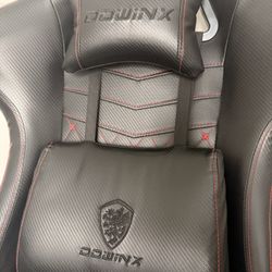Dowinx Gaming Chair with Massage & Footrest – Great Condition 6689S