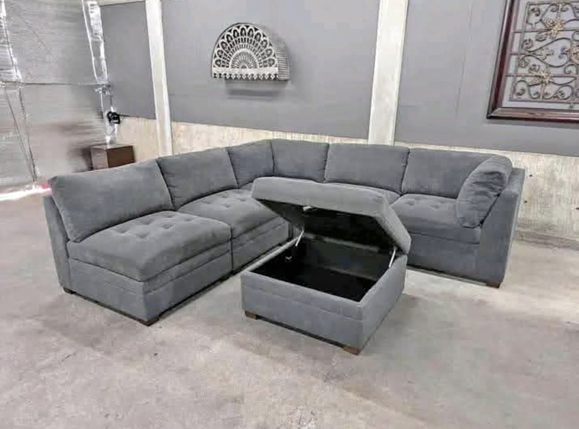 Sectional Couch 