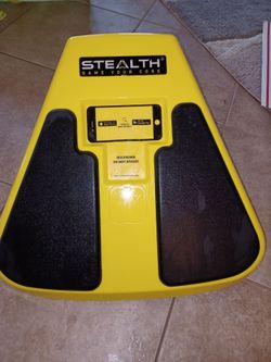 STEALTH Game Your Core Fitness Board
Interactive STEALTH core trainer has a phone slot for app-guided workouts. Board is yellow and black with texture