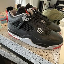 Jordan 4 Bred Reimagined Men’s Sz12
