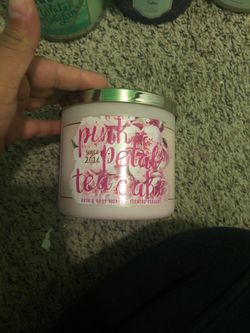 Bath & Body works candles