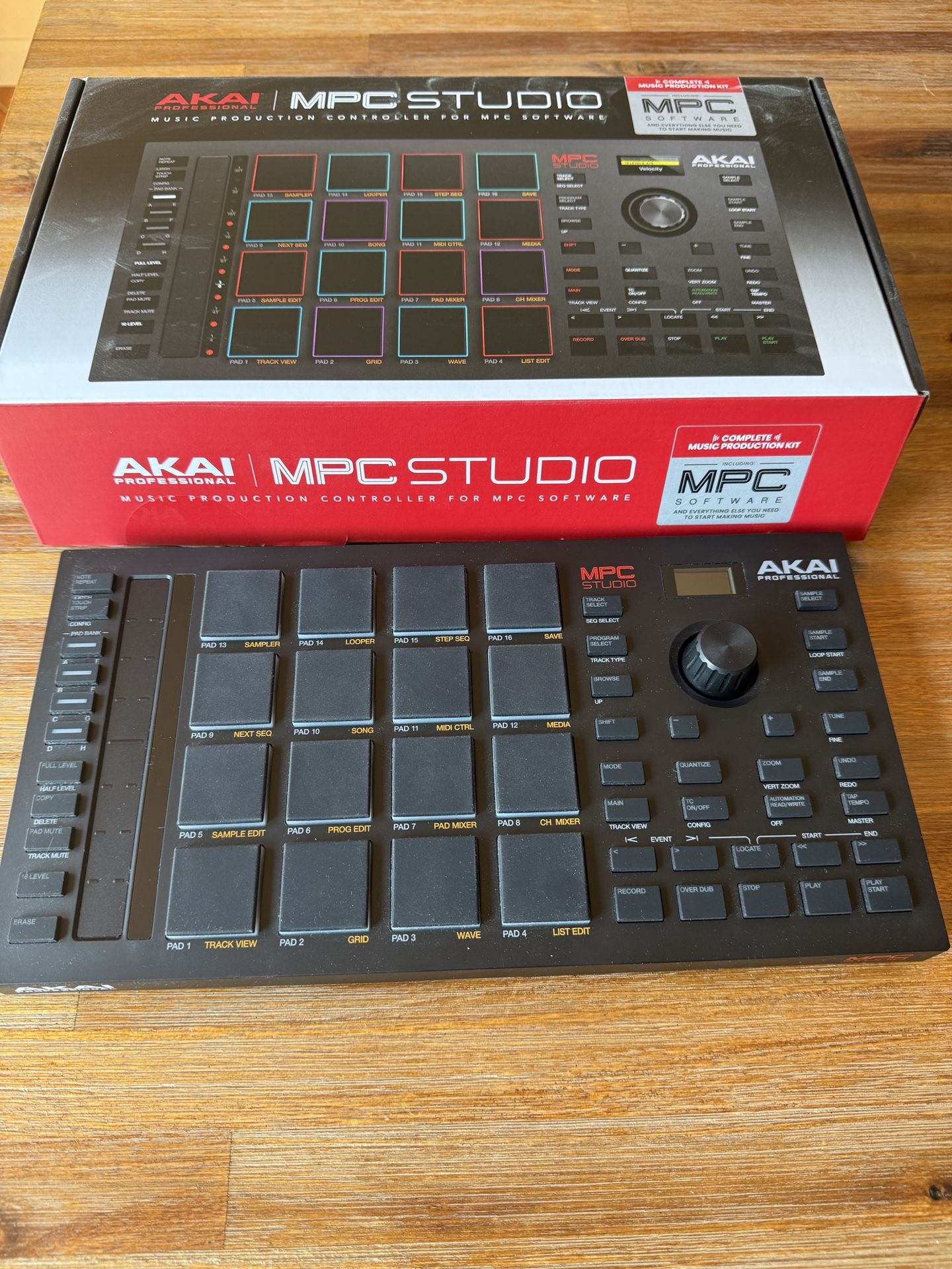 AKAI MPC Studio