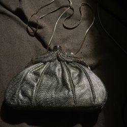 finisse la model  handbag