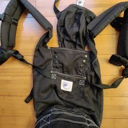 Ergobaby Baby Carrier 