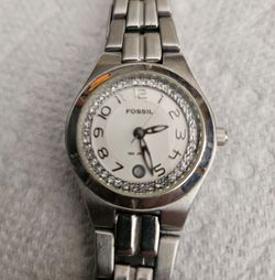 FOSSIL LADIES WATCH, NEW BATTERY