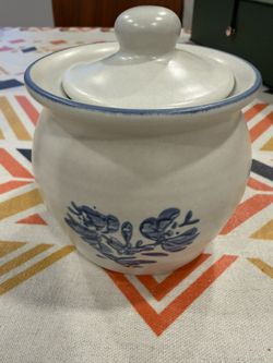 Sugar Or Salt Holder