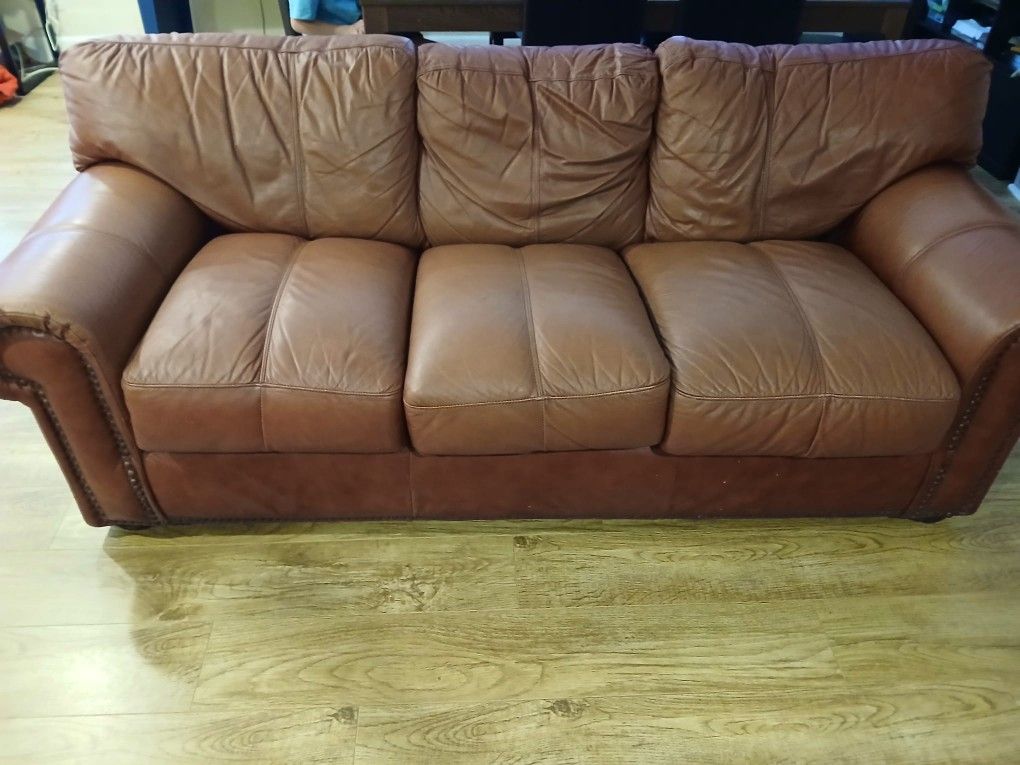 Leather Trend Sofa Set. OBO