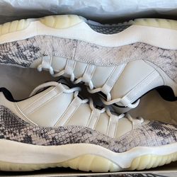 Air Jordan 11